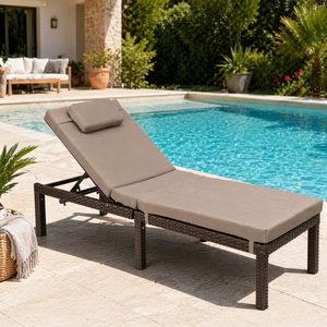 SONGMICS Sezlong gradina cu saltea groasa si tetiera, ratan PE si metal, maxim 150 kg, 195x65x40 cm, maro