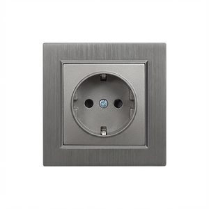 Priză cu împământare Nova 16A 250V cu cadru gri