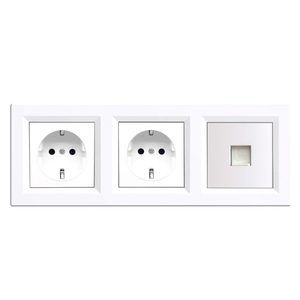 Priză cu două prize împământate Nova III cu conector UTP și cadru alb
