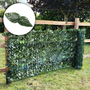 Gard artificial decorativ 50x500 cm, frunze ornamentale, protectie UV si intemperii, plastic PVC, verde inchis